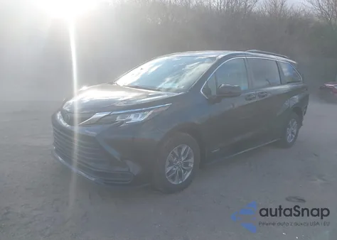 2021 Toyota Sienna Le from USA, damaged, VIN 5TDKRKEC5MS063823